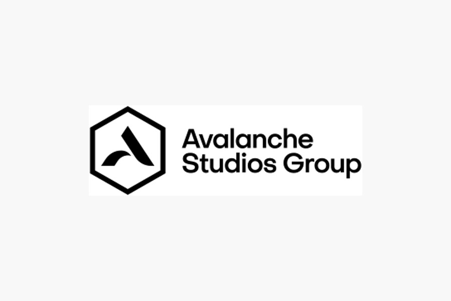 Logotipo de Avalanche Studios Group con una "A" estilizada dentro de un hexágono, con el nombre de la empresa en negrita a la derecha del icono sobre fondo blanco.