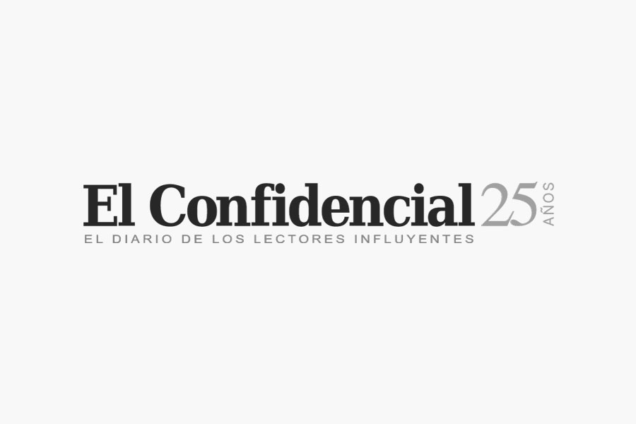Logotipo de El Confidencial 25 años con el lema "El diario de los lectores influyentes" sobre fondo claro.